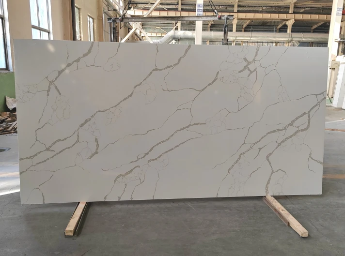 Kub Calacatta Quartz Pob zeb