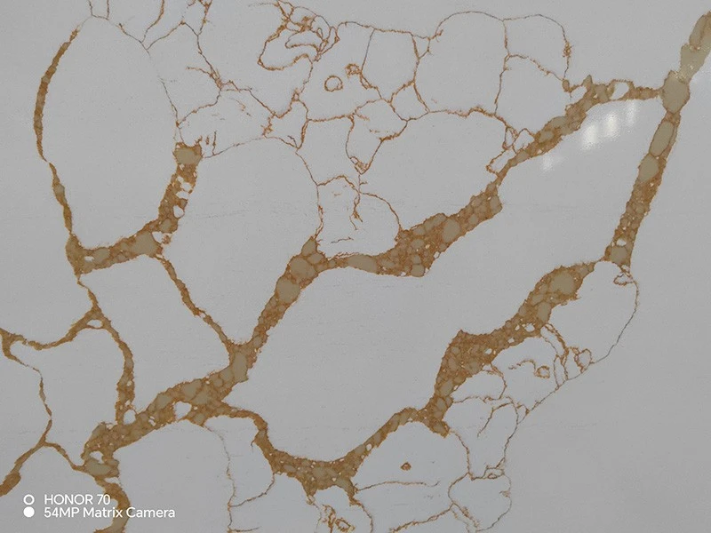 Quartz With Gold Veins factory